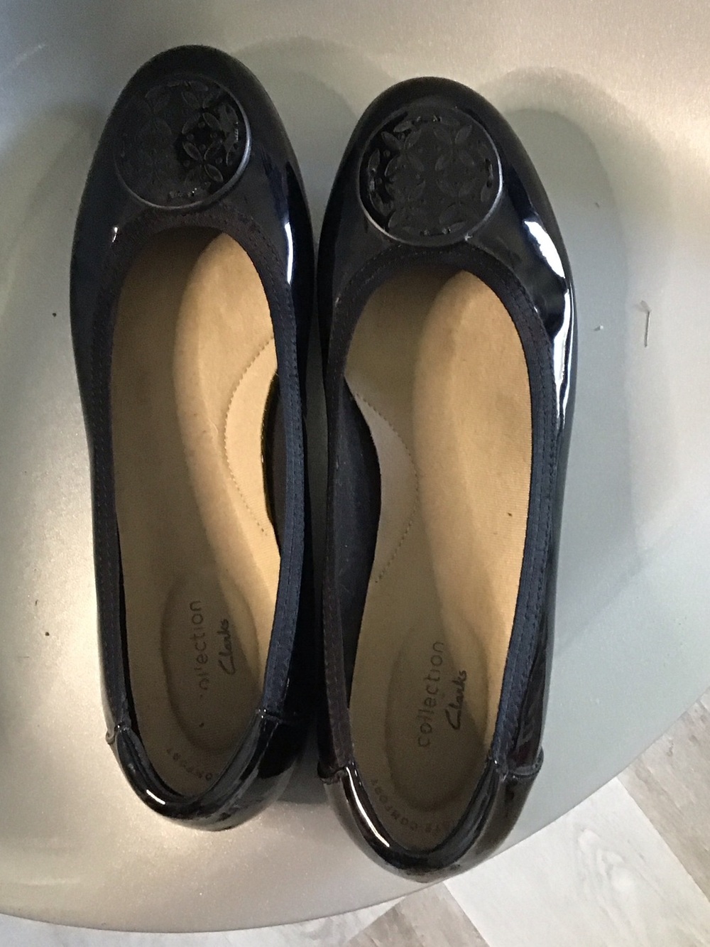 Clarks Black Patent Round-Toe Ballet Flats with Decorative Medallion - Picture 4 of 8